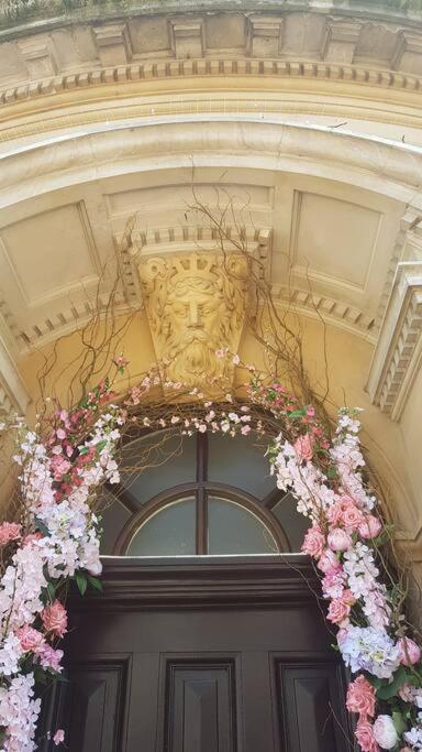 Beautiful Apartment In The Heart Of Rochester Rochester  Exterior foto