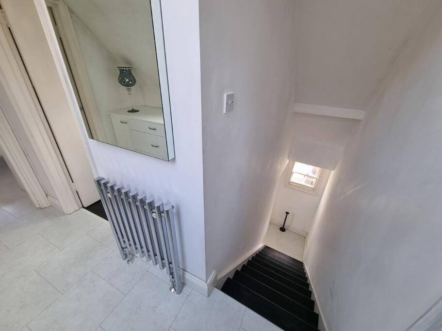 Beautiful Apartment In The Heart Of Rochester Rochester  Exterior foto