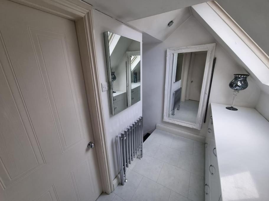 Beautiful Apartment In The Heart Of Rochester Rochester  Exterior foto