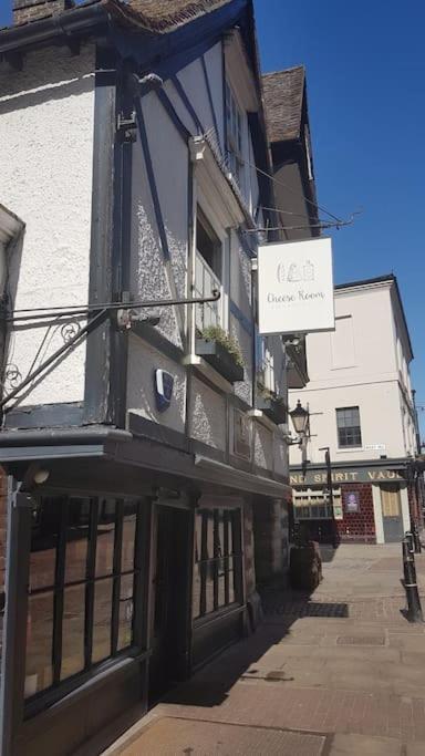 Beautiful Apartment In The Heart Of Rochester Rochester  Exterior foto